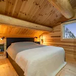 Moose 6p With Sauna Water View