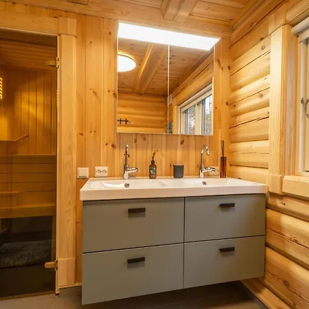 Resort Moose 6p With Sauna Water View *