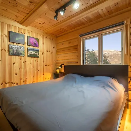 Moose 6p With Sauna Water View