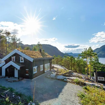 Moose 6p With Sauna Water View Resort Vraliosen