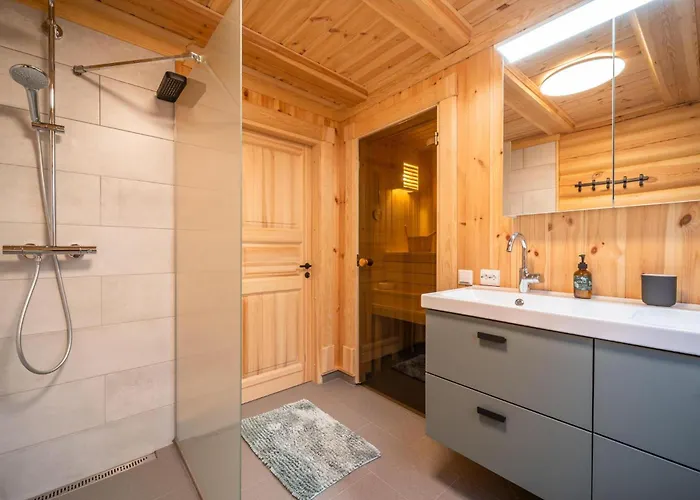 Resort Moose 6p With Sauna Water View Vraliosen